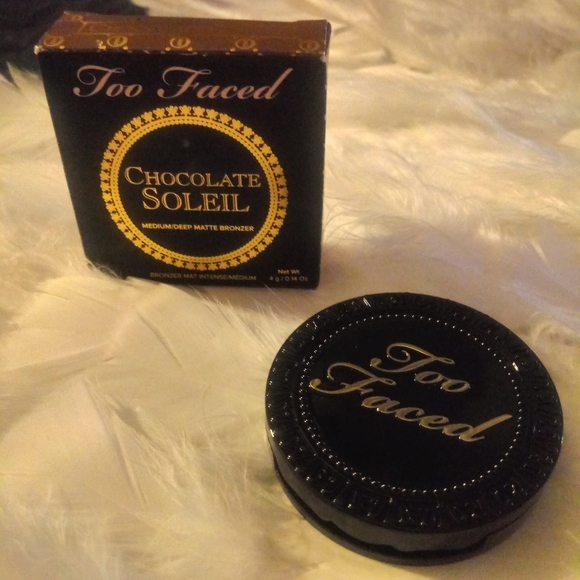Too Faced Bronzer - Picture 2 of 3